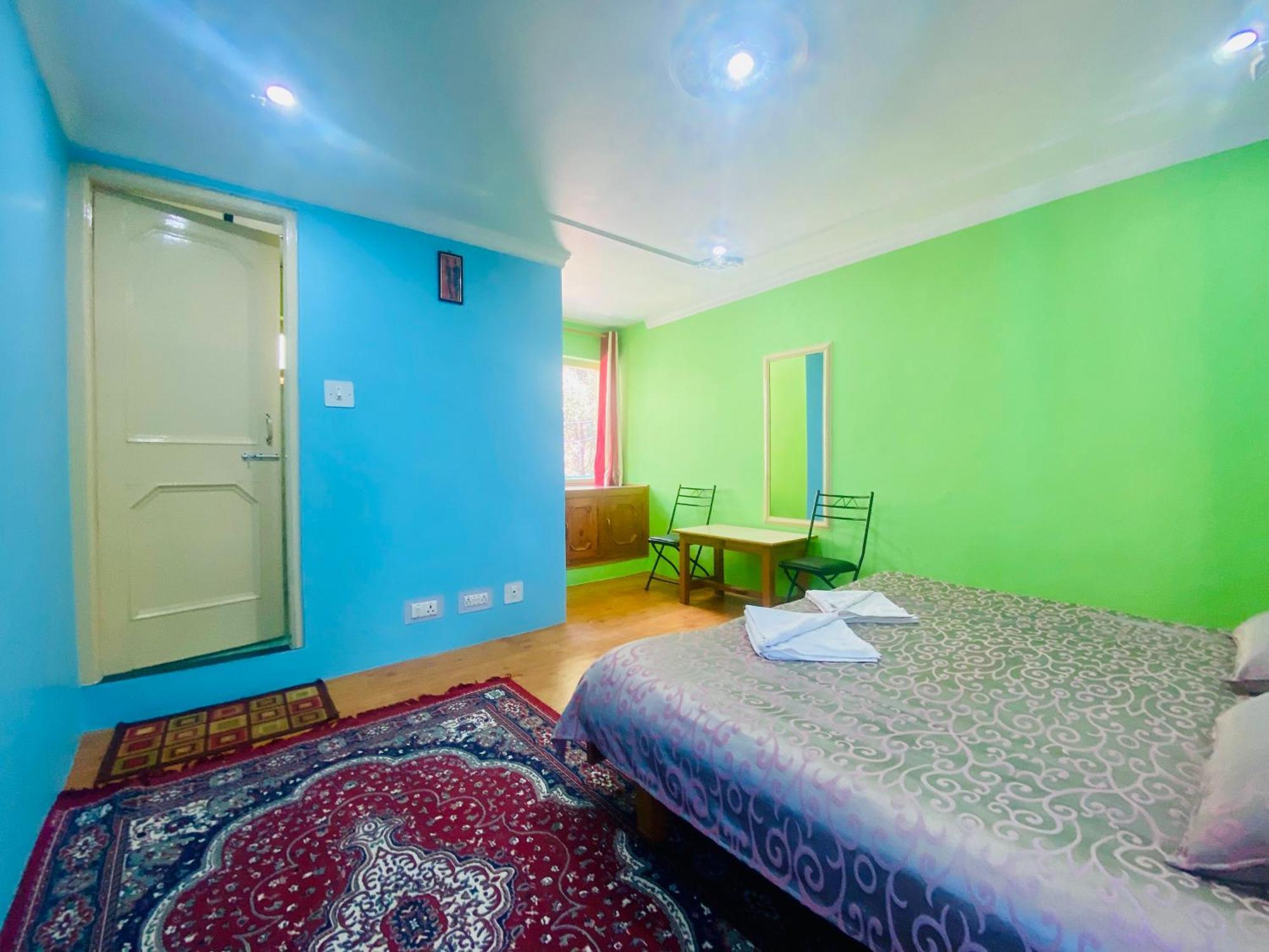 Jagatram Niwas Guesthouse Dharamkot Dharamshala Buitenkant foto